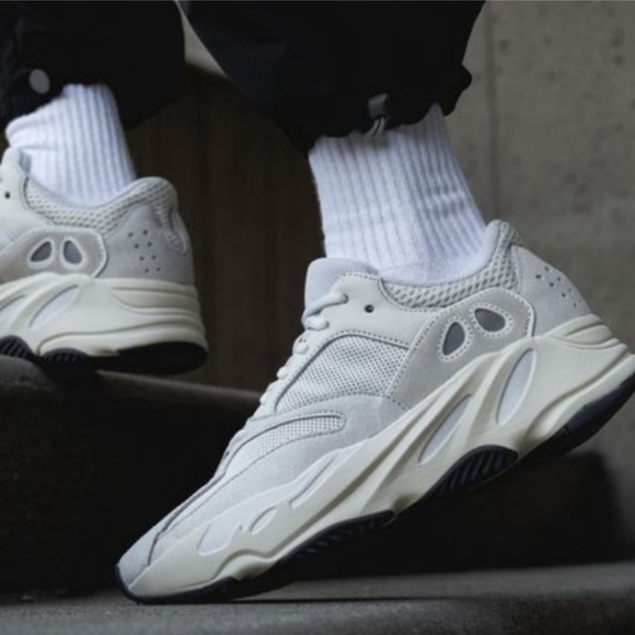 Yeezy x Adidas Boost 700 Analog Sneakers Cream Suede Mesh 5.5 Mens Kanye - Picture 1 of 12